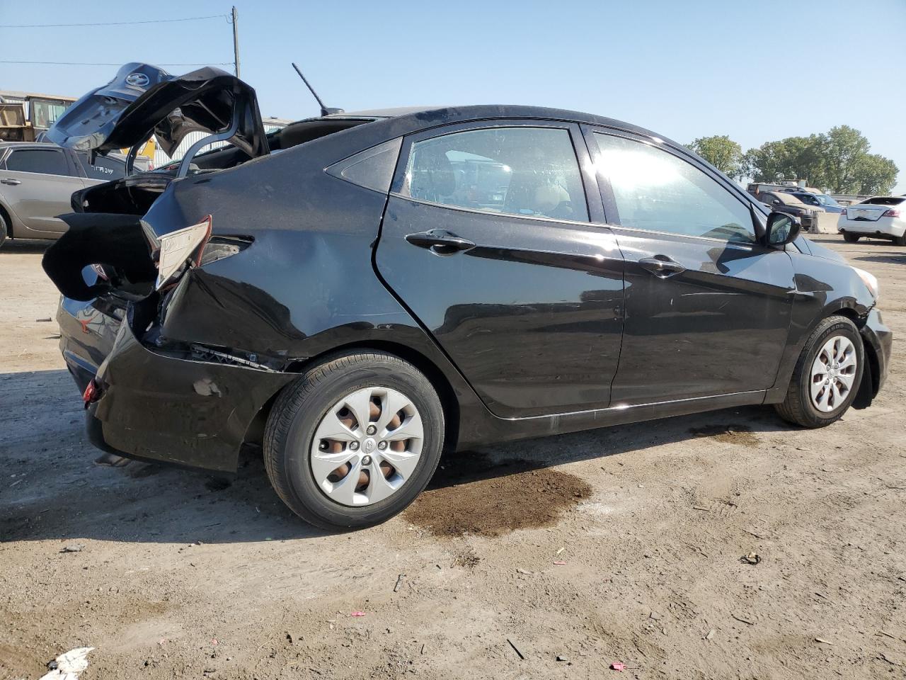 2016 Hyundai Accent - Image 3