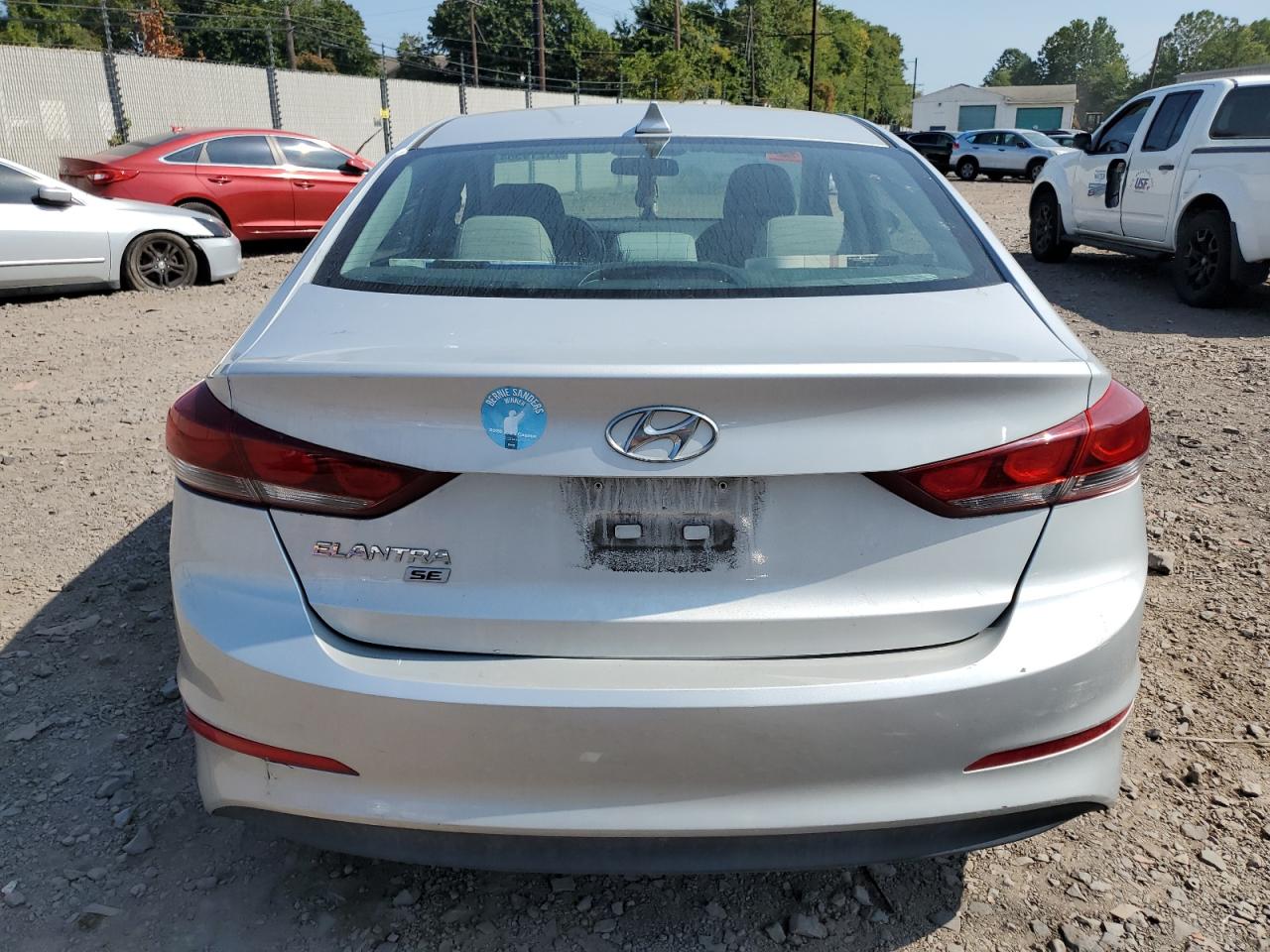 2017 Hyundai Elantra - Image 6