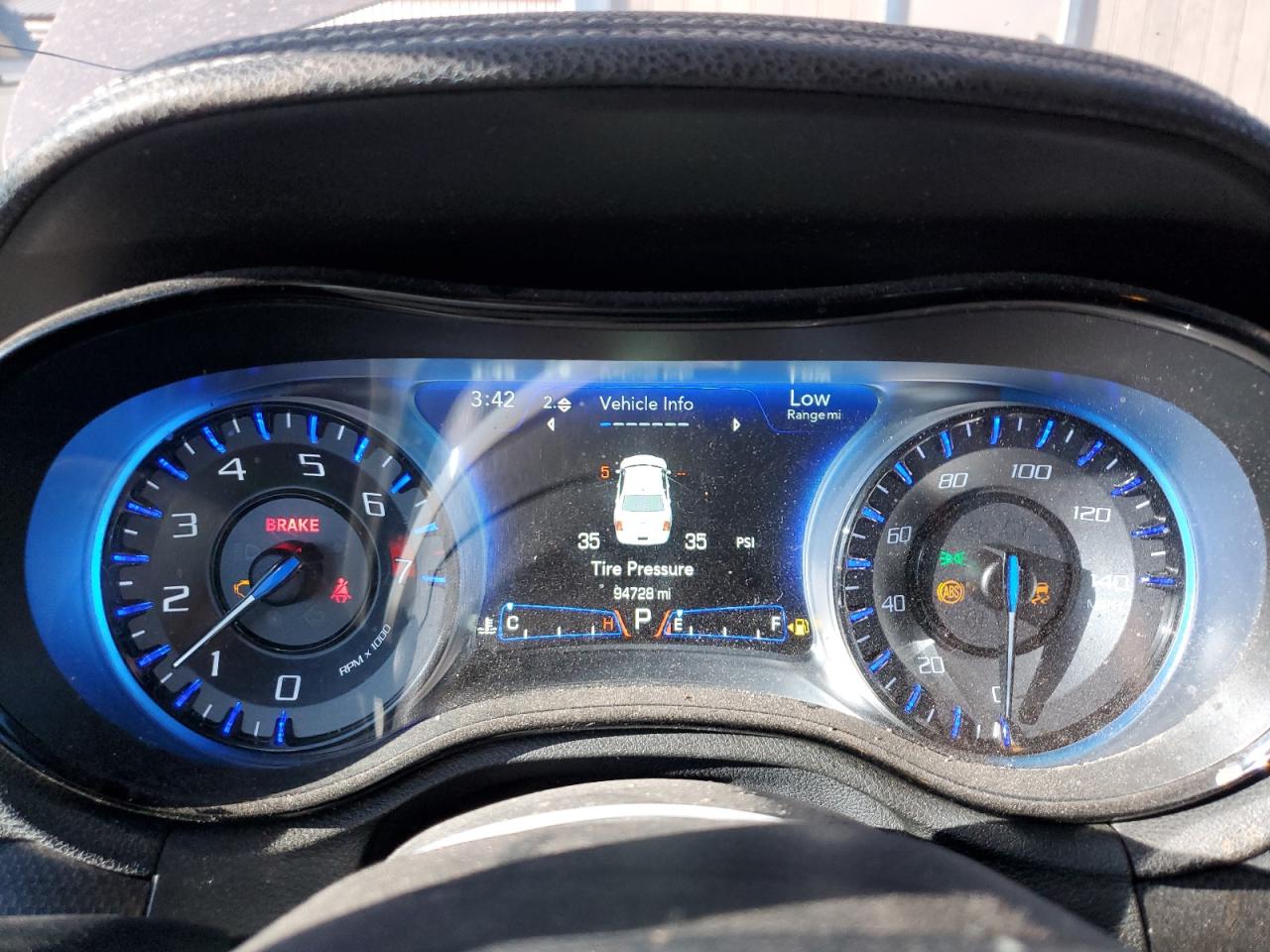 2016 Chrysler 300 - Image 9