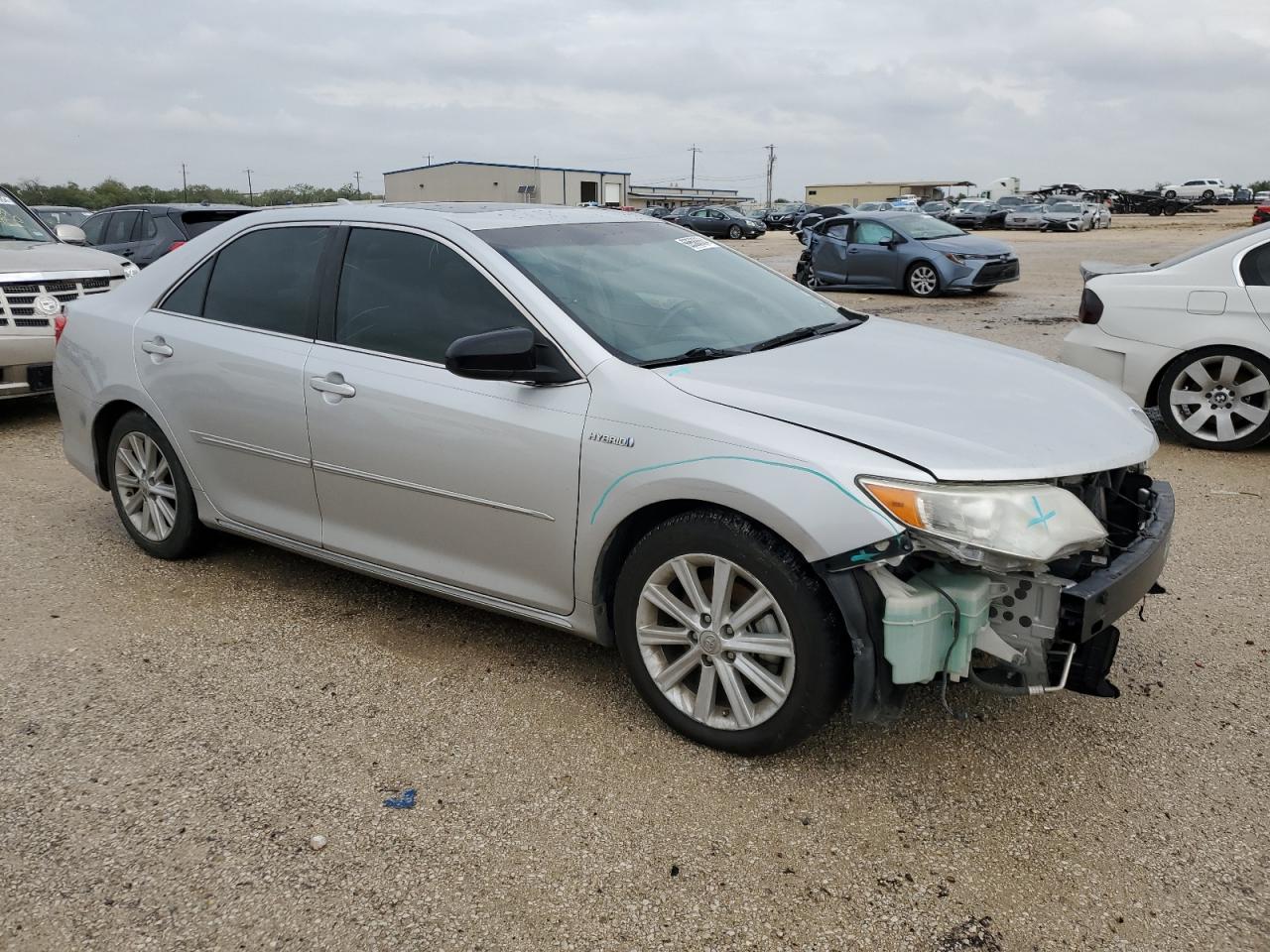 VIN 4T1BD1FK1DU073402 2013 TOYOTA CAMRY no.4