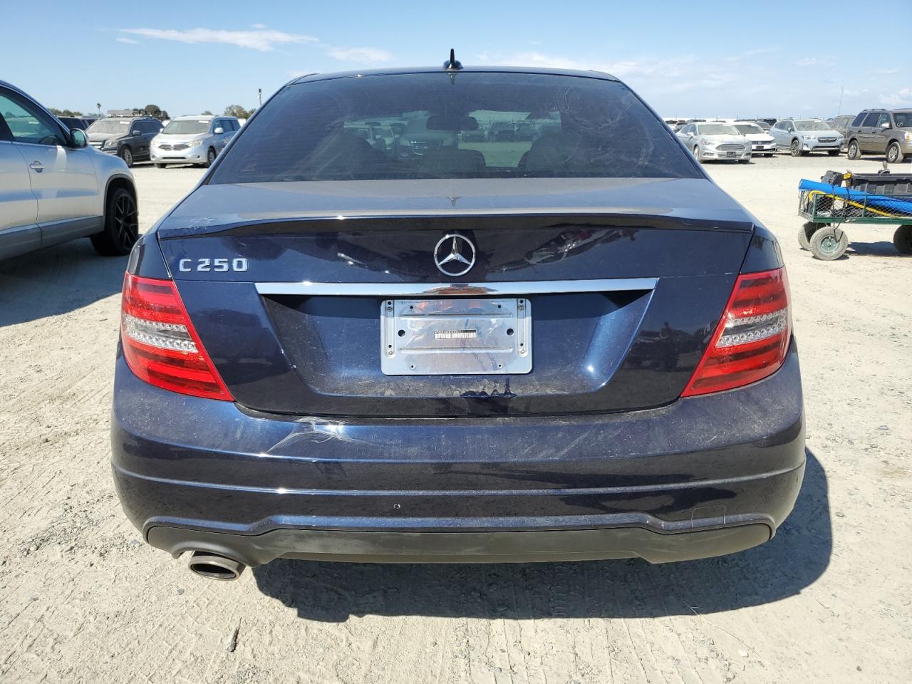 2013 Mercedes-Benz C 250 VIN: WDDGF4HB8DA804711 Lot: 72265264