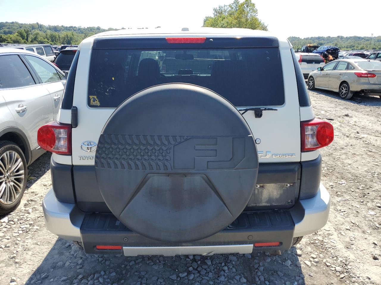 2011 Toyota Fj Cruiser VIN: JTEBU4BF5BK110020 Lot: 69872474