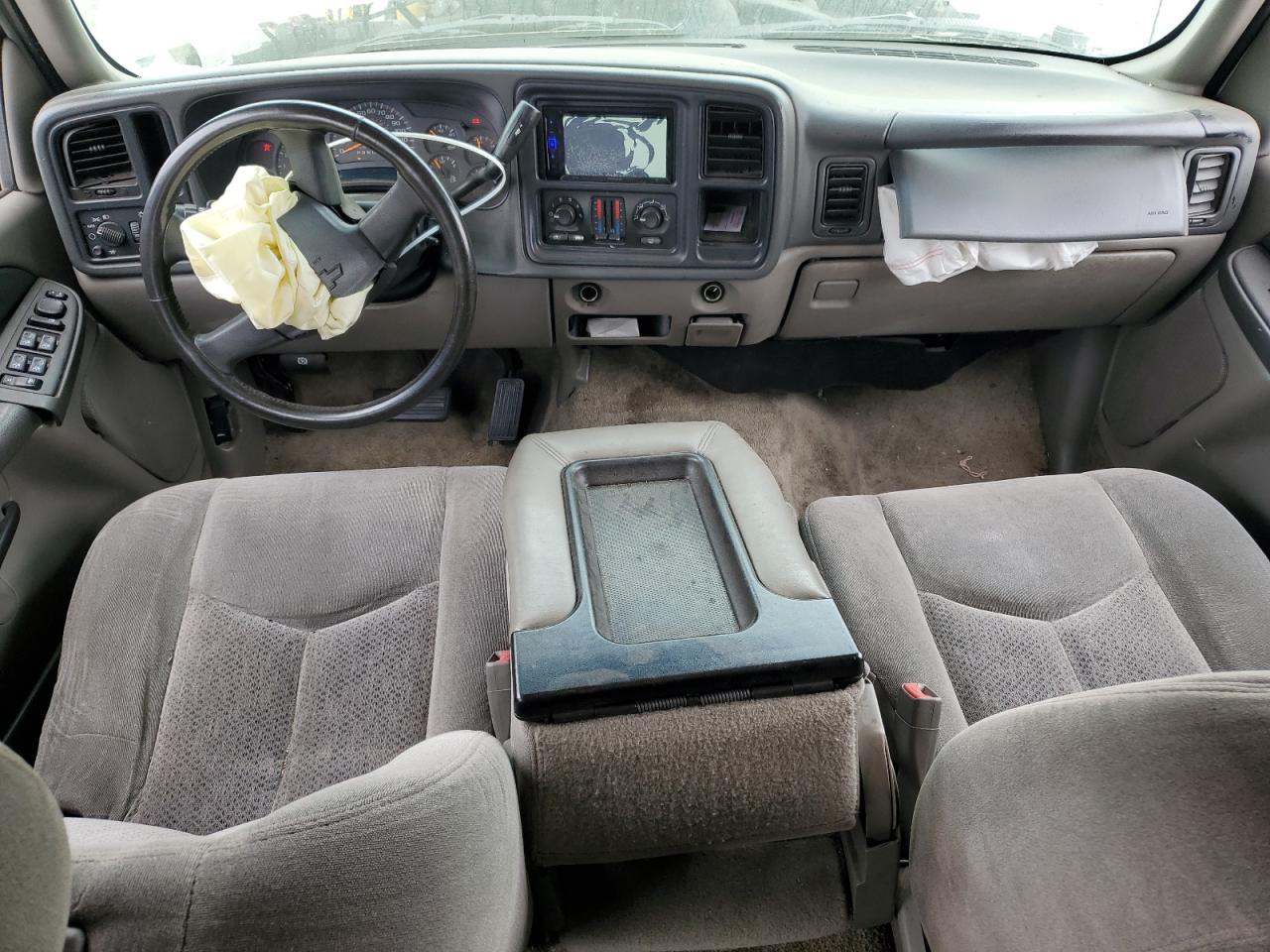 2003 Chevrolet Tahoe - Image 8