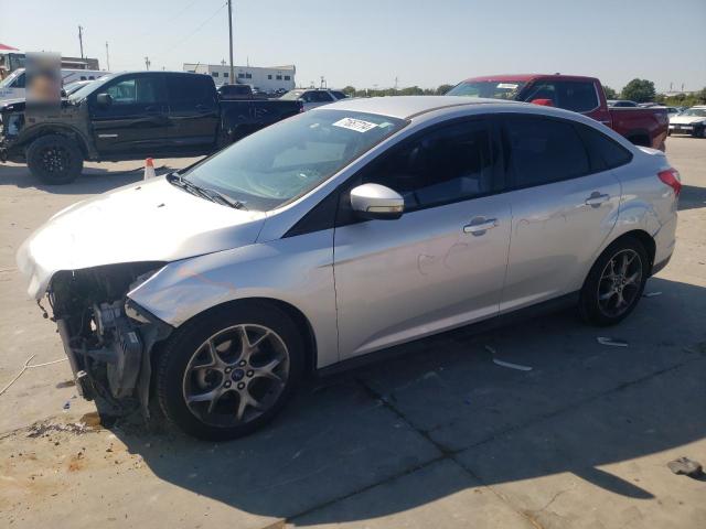 Sedans FORD FOCUS 2014 Silver