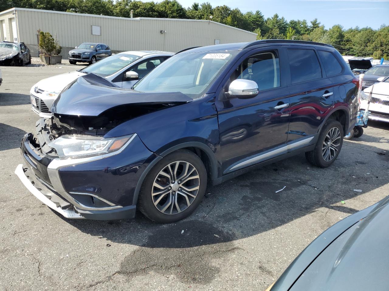 2016 Mitsubishi Outlander - Image 1