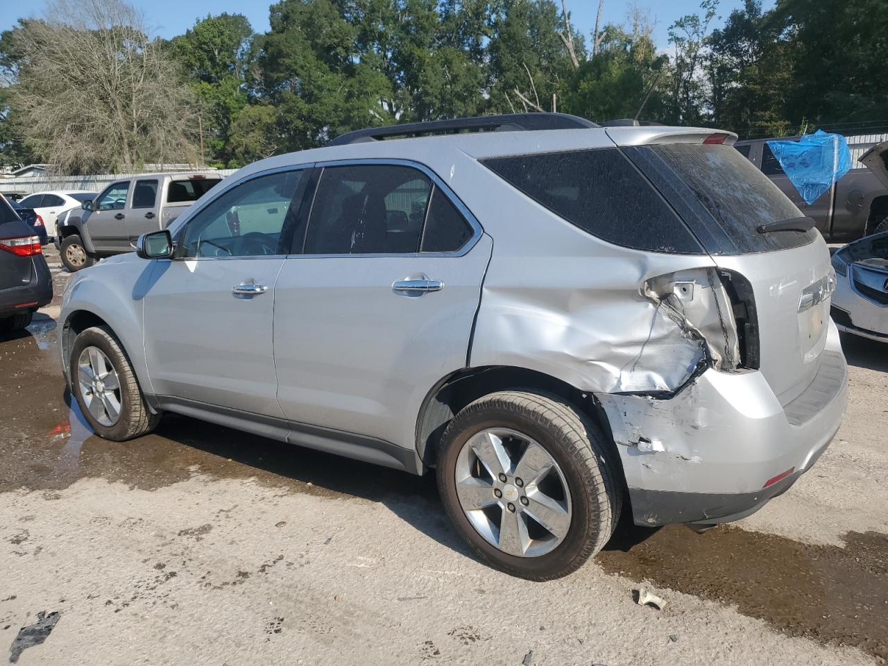 2015 Chevrolet Equinox - Image 2
