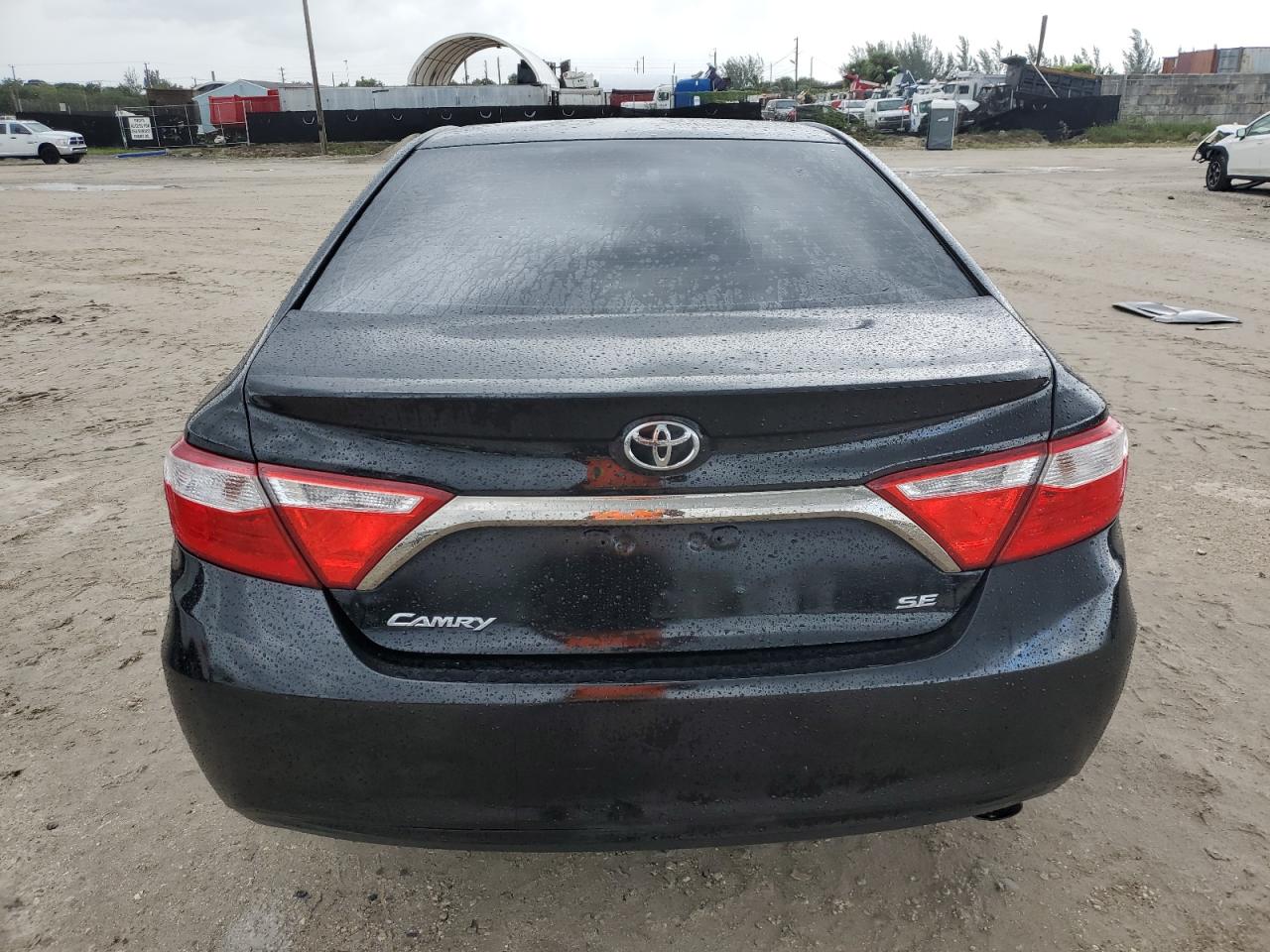 4T1BF1FK5FU899568 2015 Toyota Camry Le