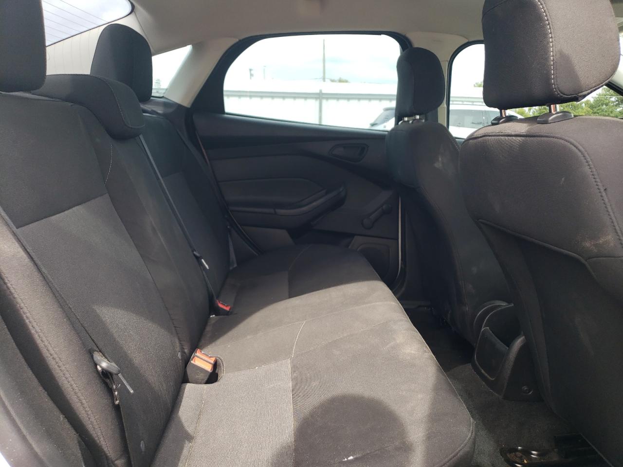 2016 Ford Focus S VIN: 1FADP3E21GL211733 Lot: 72807884