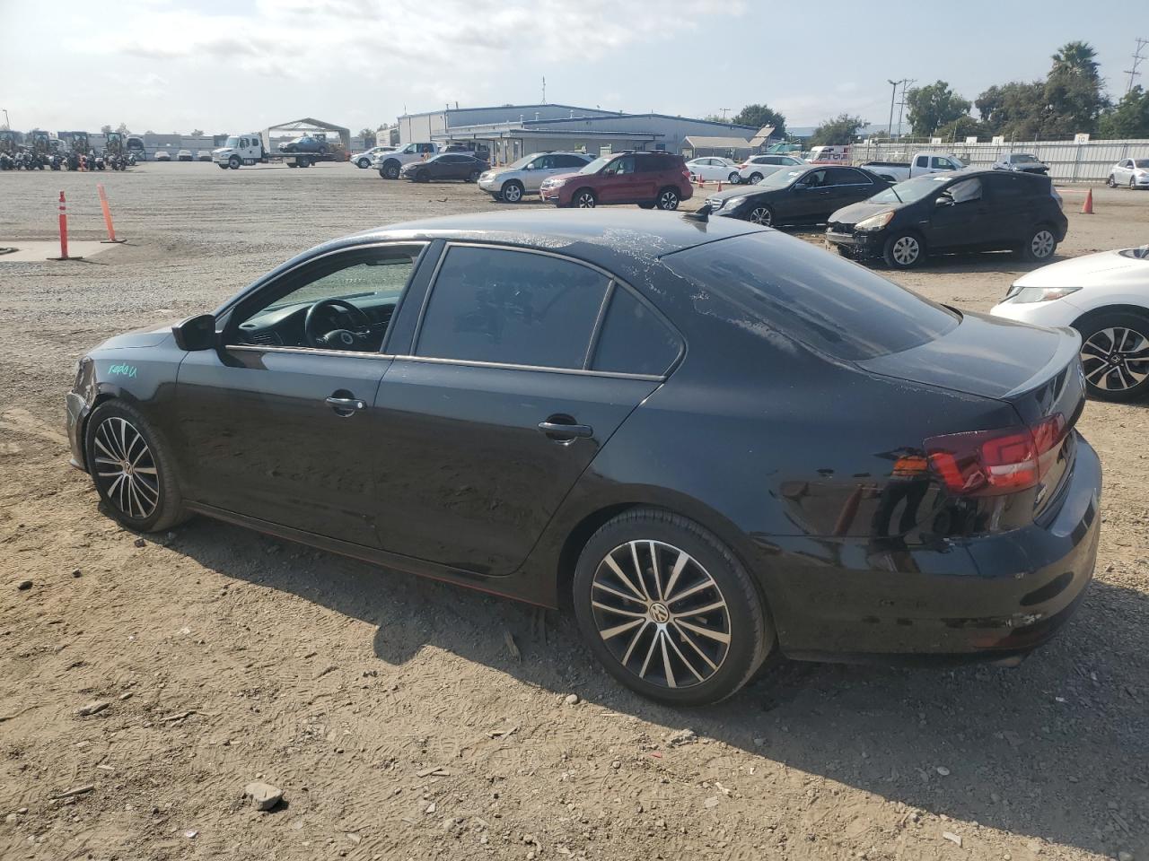 2016 Volkswagen Jetta - Image 2