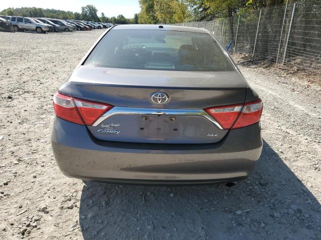  TOYOTA CAMRY 2016 Серый