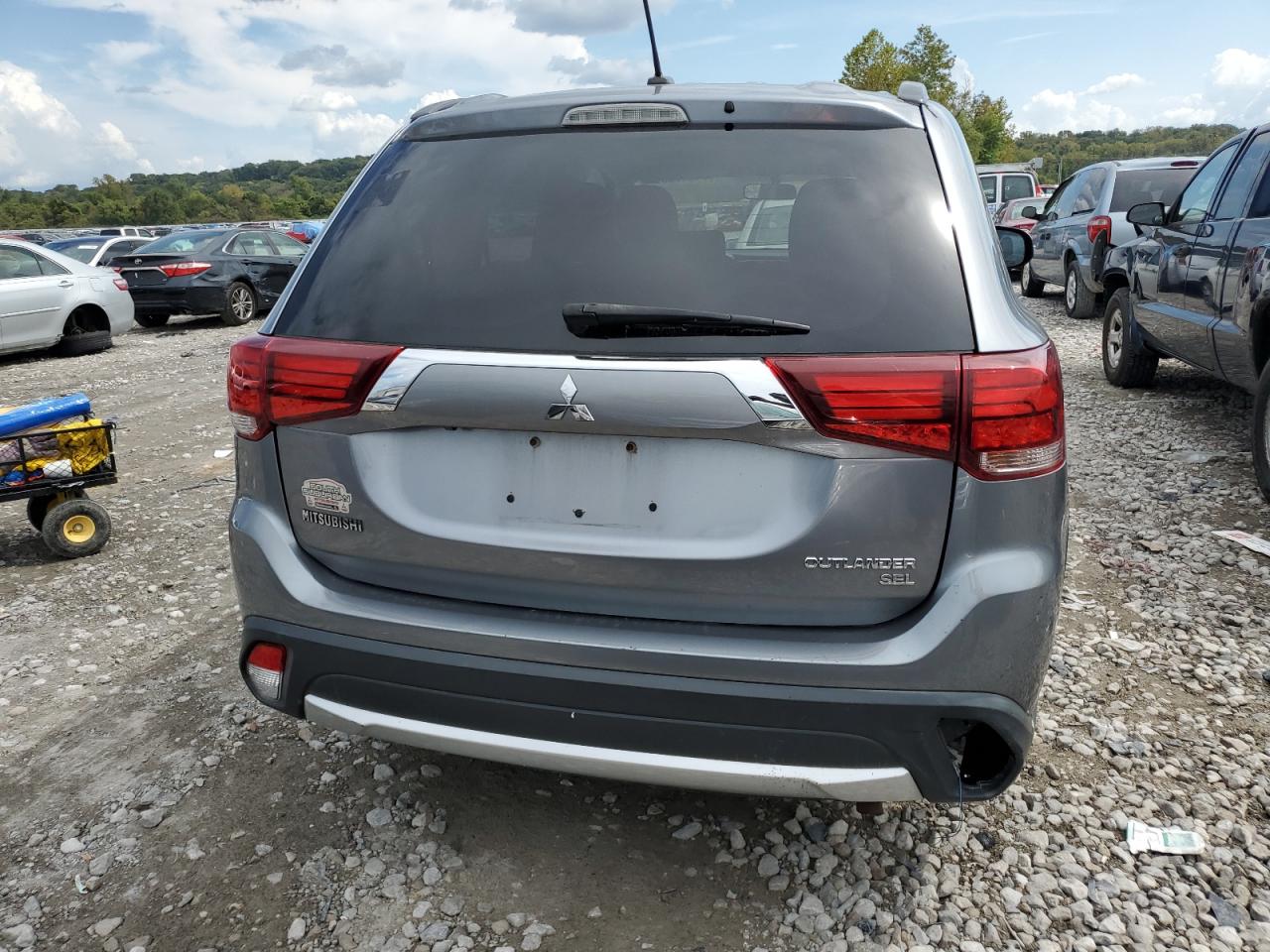 JA4AD3A34GZ022666 2016 Mitsubishi Outlander Se