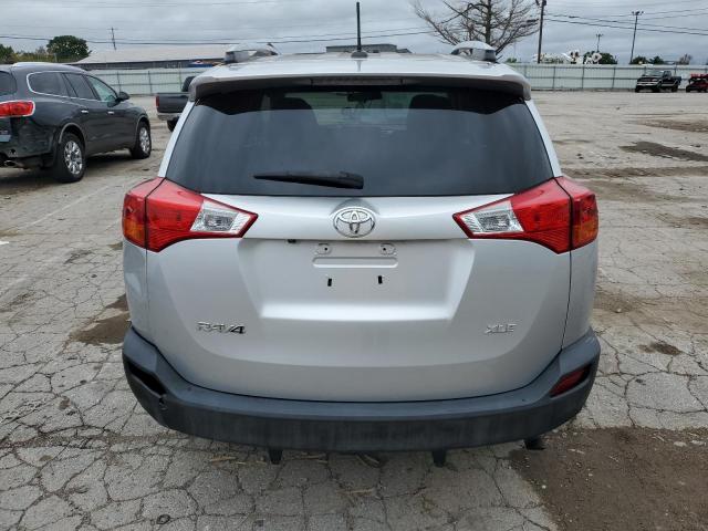 Parquets TOYOTA RAV4 2015 Srebrny