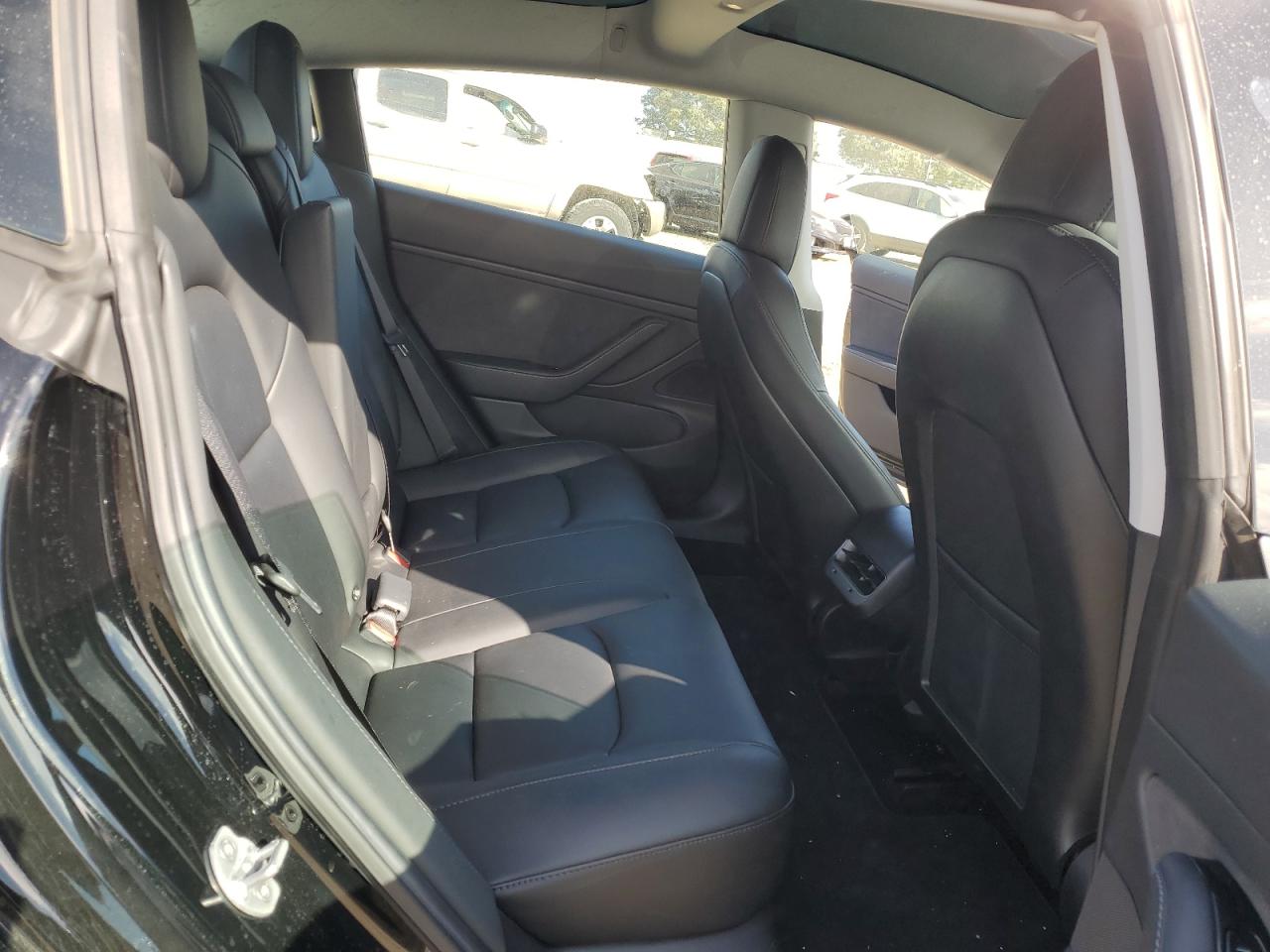 5YJ3E1EA9JF171581 2018 Tesla Model 3