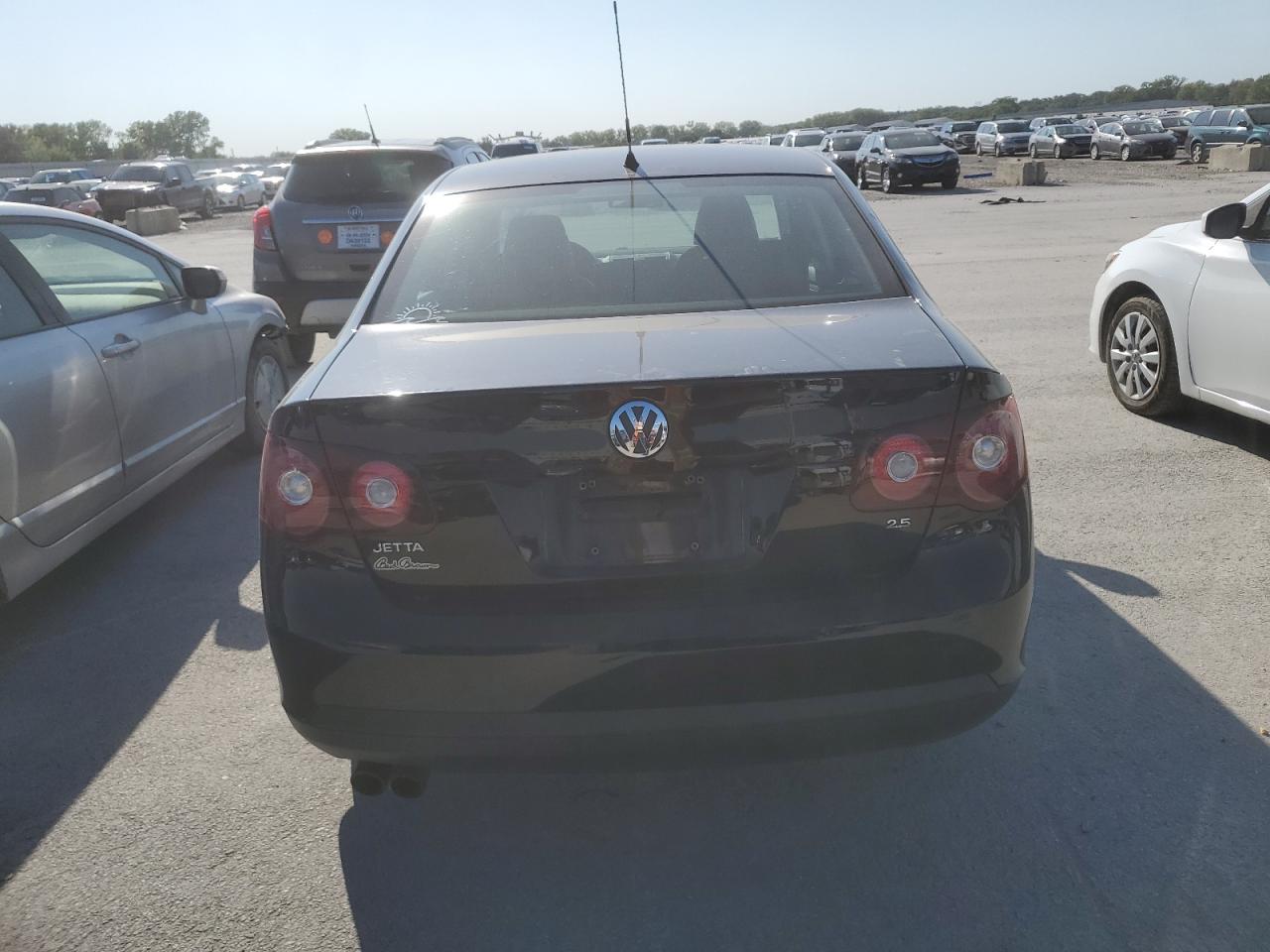 2010 Volkswagen Jetta Se VIN: 3VWRX7AJ9AM138442 Lot: 70710954