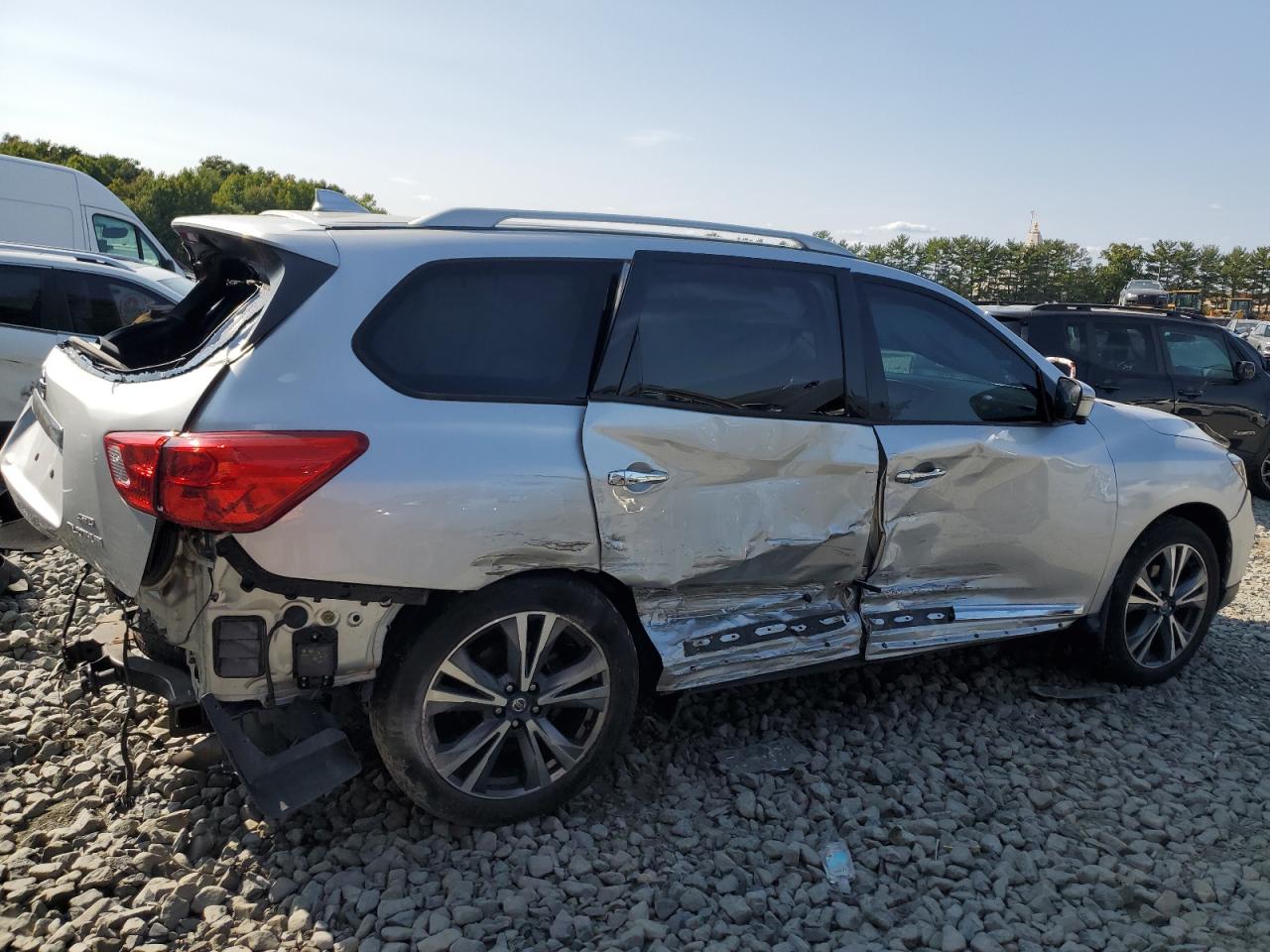 5N1DR2MM5KC618976 2019 Nissan Pathfinder S