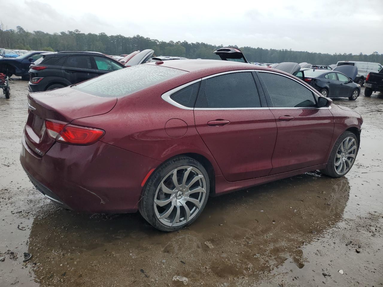 2015 Chrysler 200 - Image 3