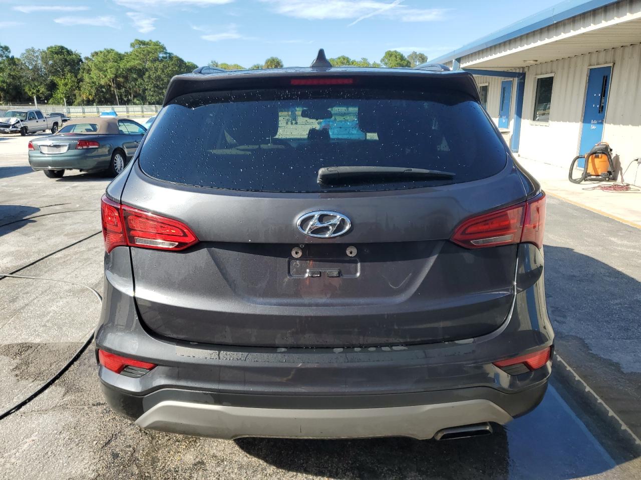 5XYZU3LB7HG468209 2017 Hyundai Santa Fe Sport