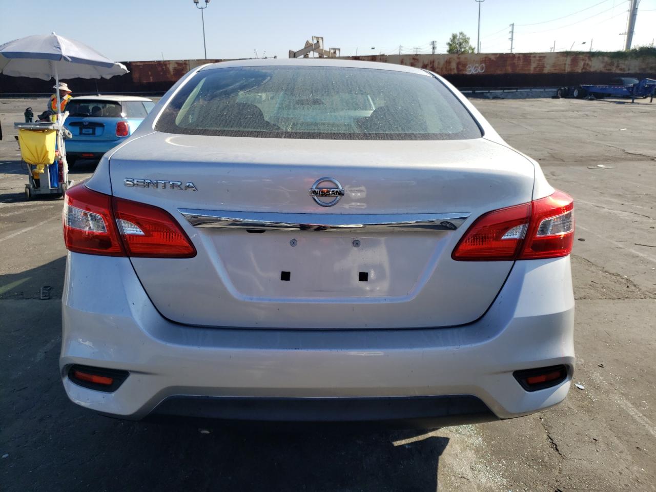 3N1AB7AP0JY332758 2018 Nissan Sentra S