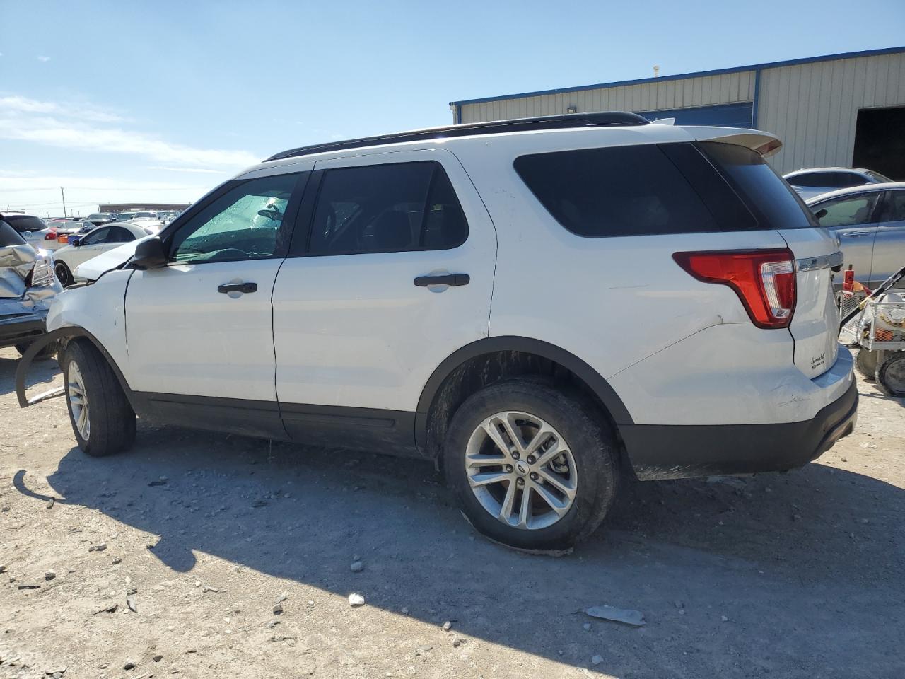 1FM5K7B83HGD02974 2017 FORD EXPLORER - Image 2