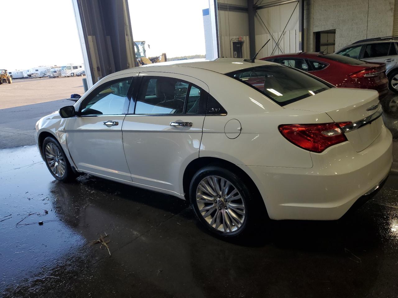 2011 Chrysler 200 - Image 2