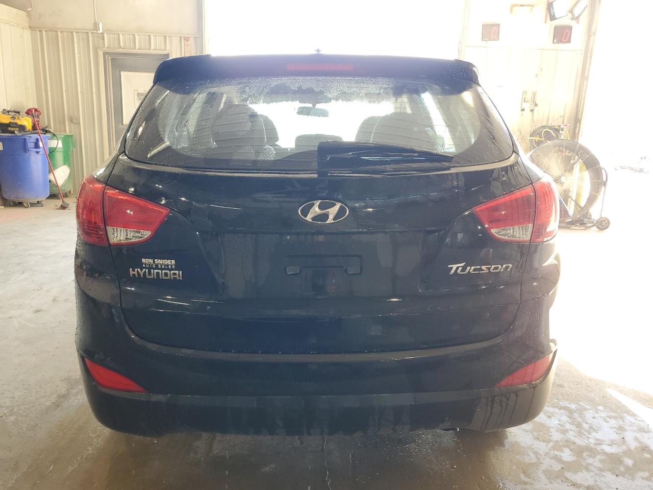 KM8JT3AB1BU160456 2011 Hyundai Tucson Gl