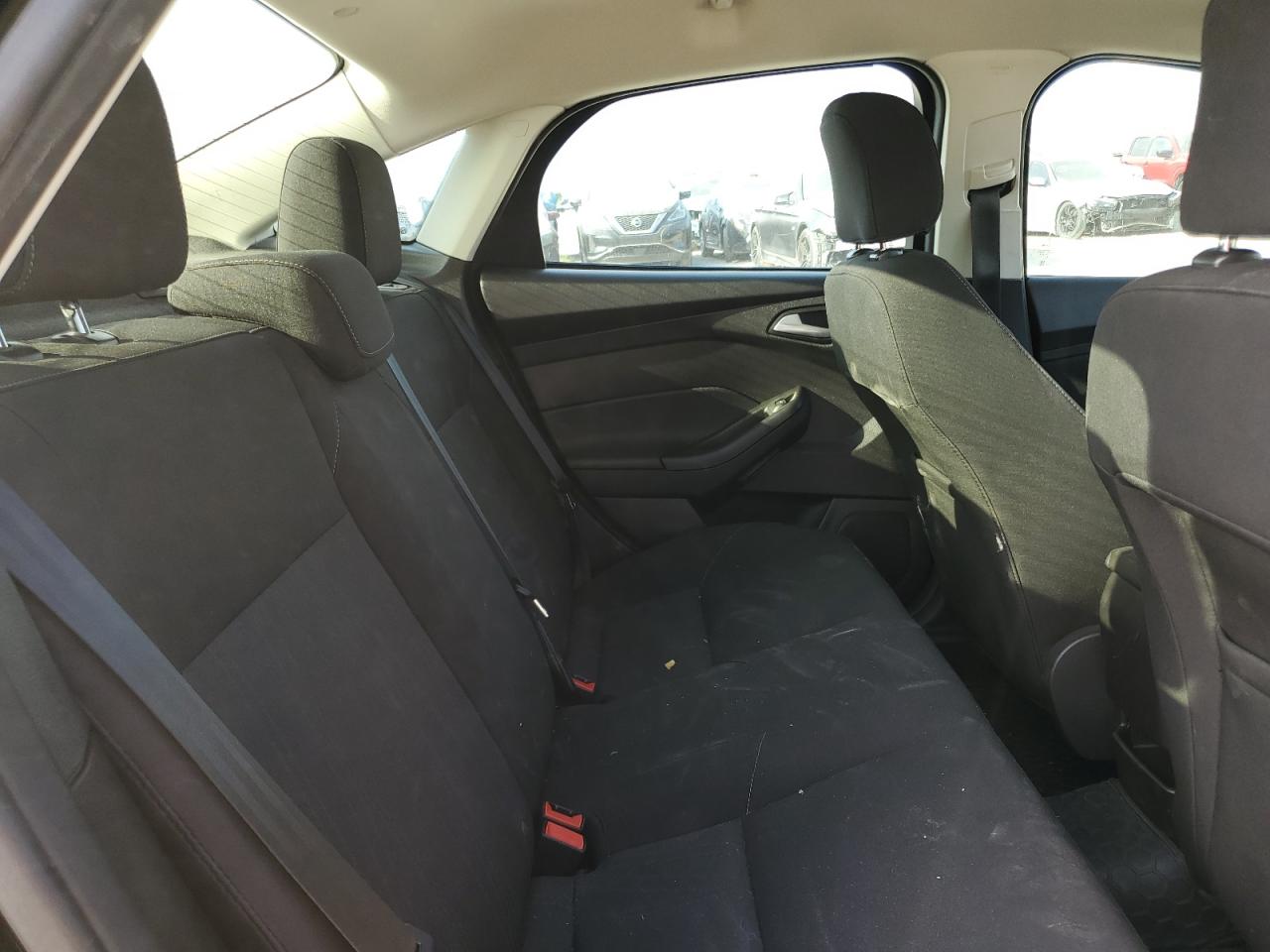 1FADP3F2XHL341607 2017 Ford Focus Se