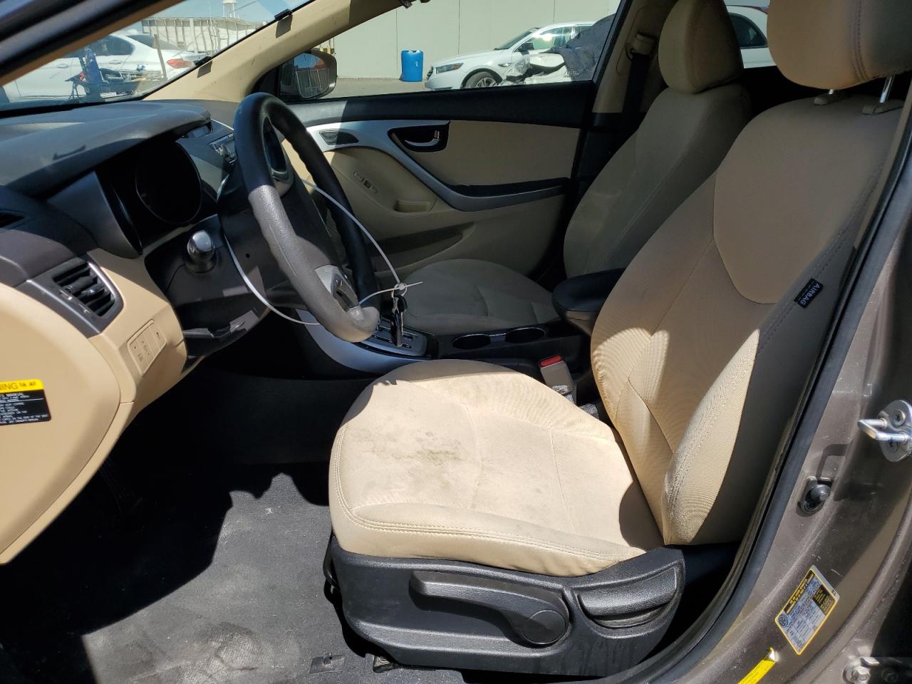 2013 Hyundai Elantra - Image 7