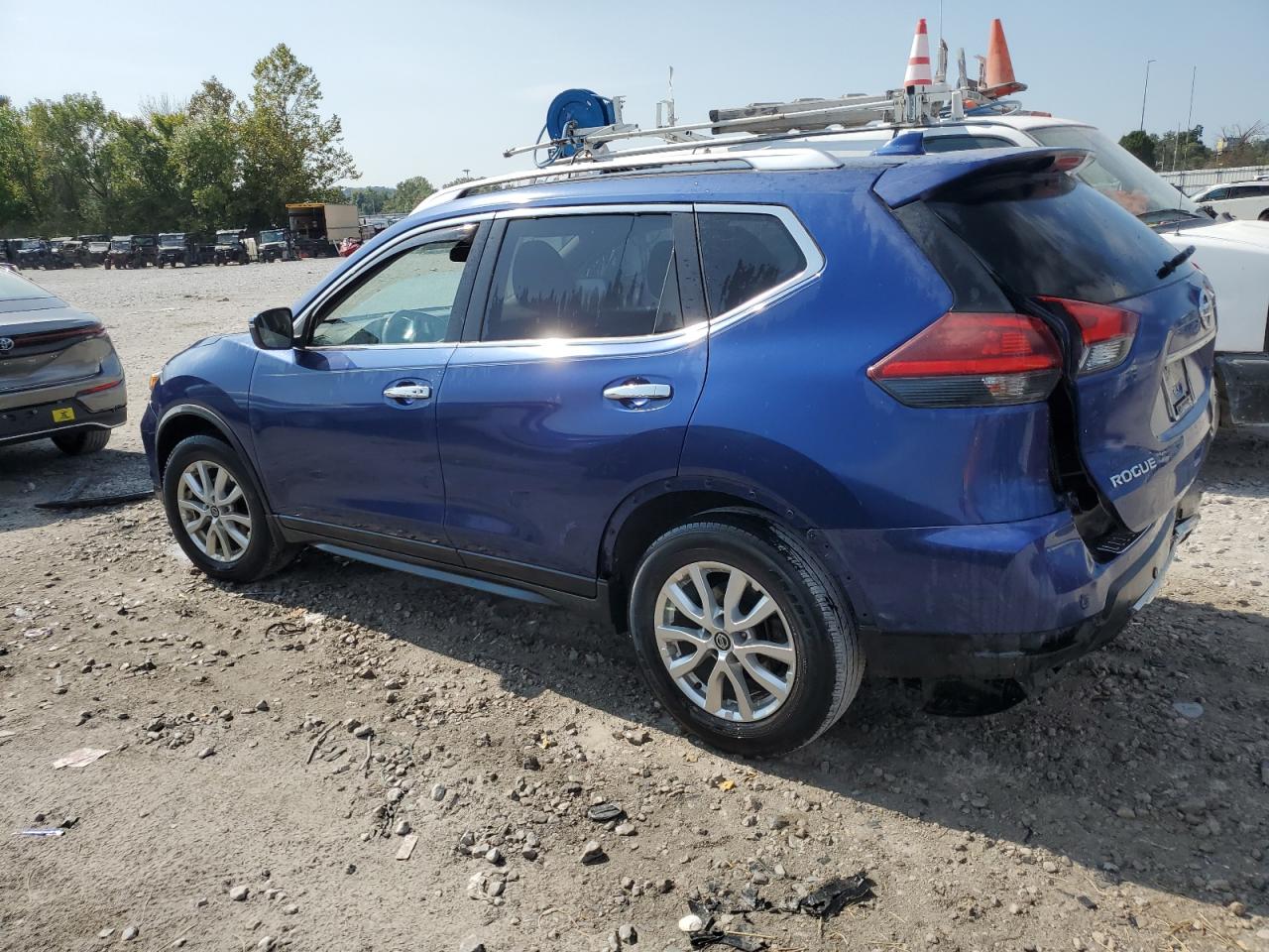 2019 Nissan Rogue S VIN: JN8AT2MT5KW264587 Lot: 72420864