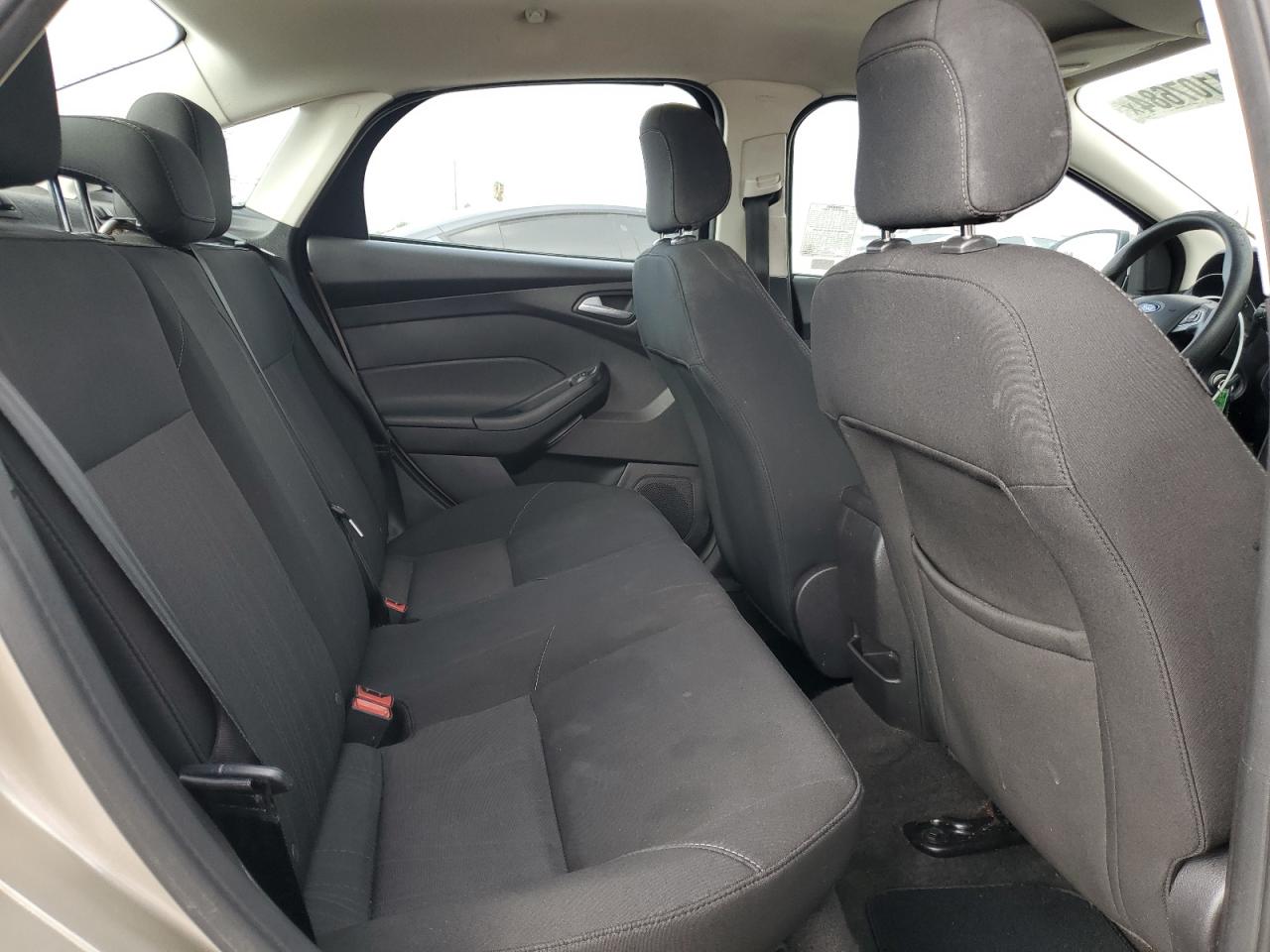 1FADP3F21JL250523 2018 Ford Focus Se