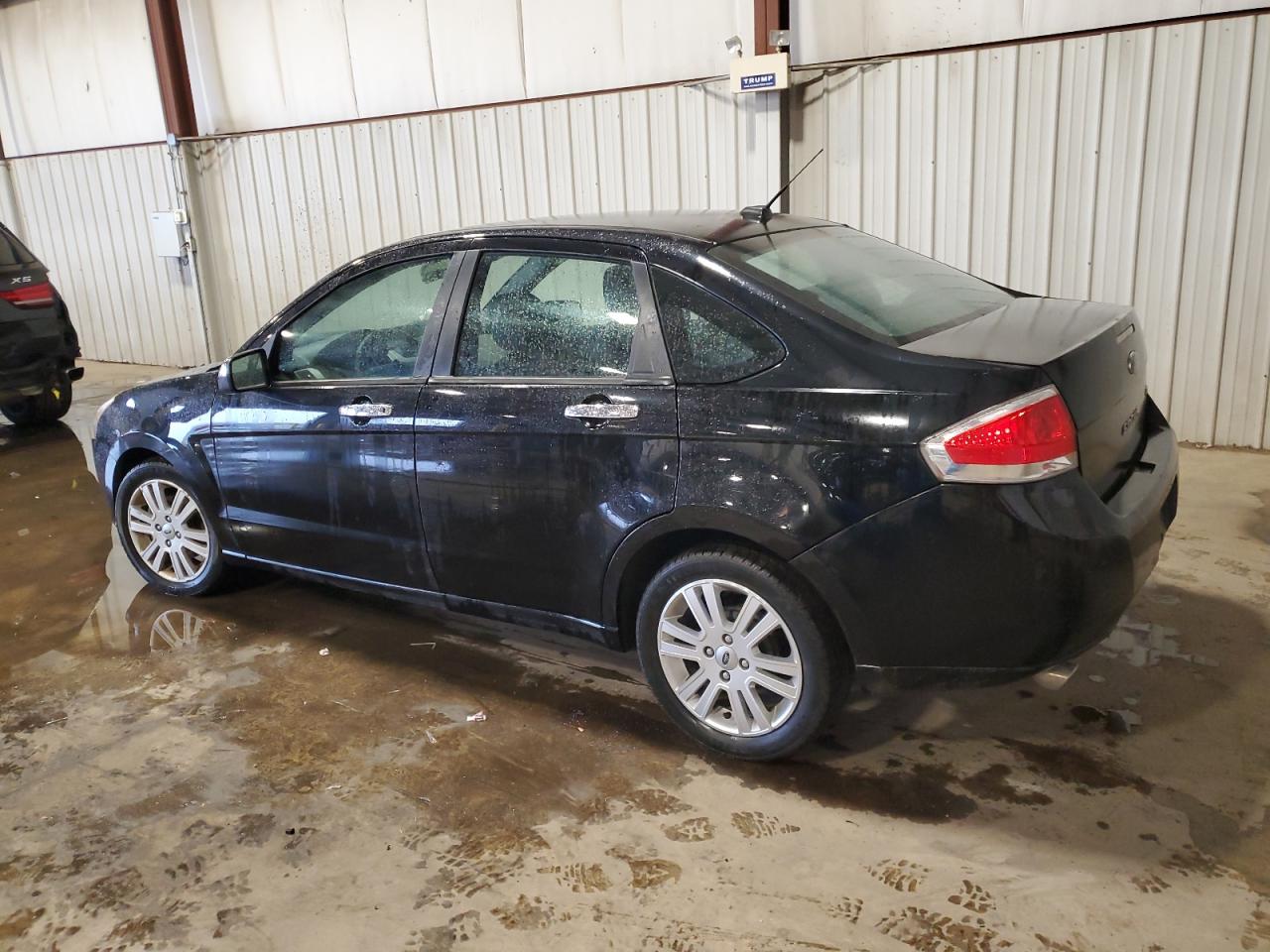 2010 Ford Focus - Image 2