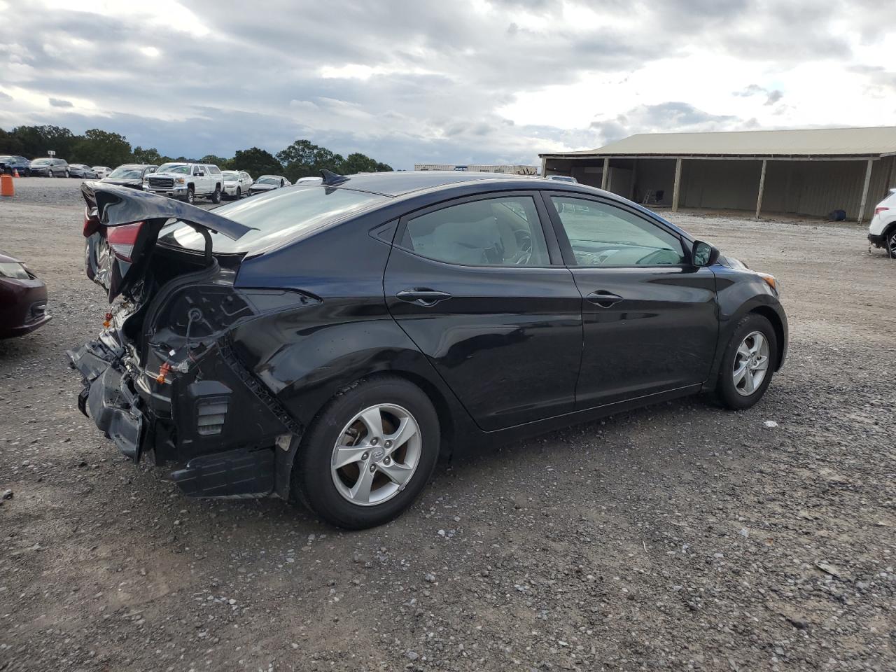 2015 Hyundai Elantra - Image 3