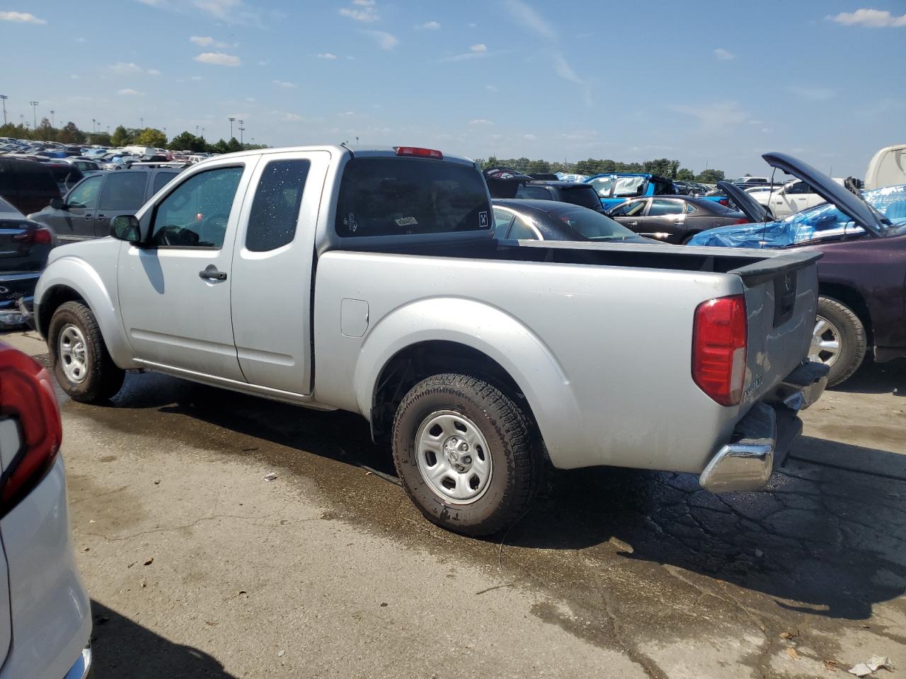 1N6BD0CT2FN734800 2015 NISSAN NAVARA - Image 2