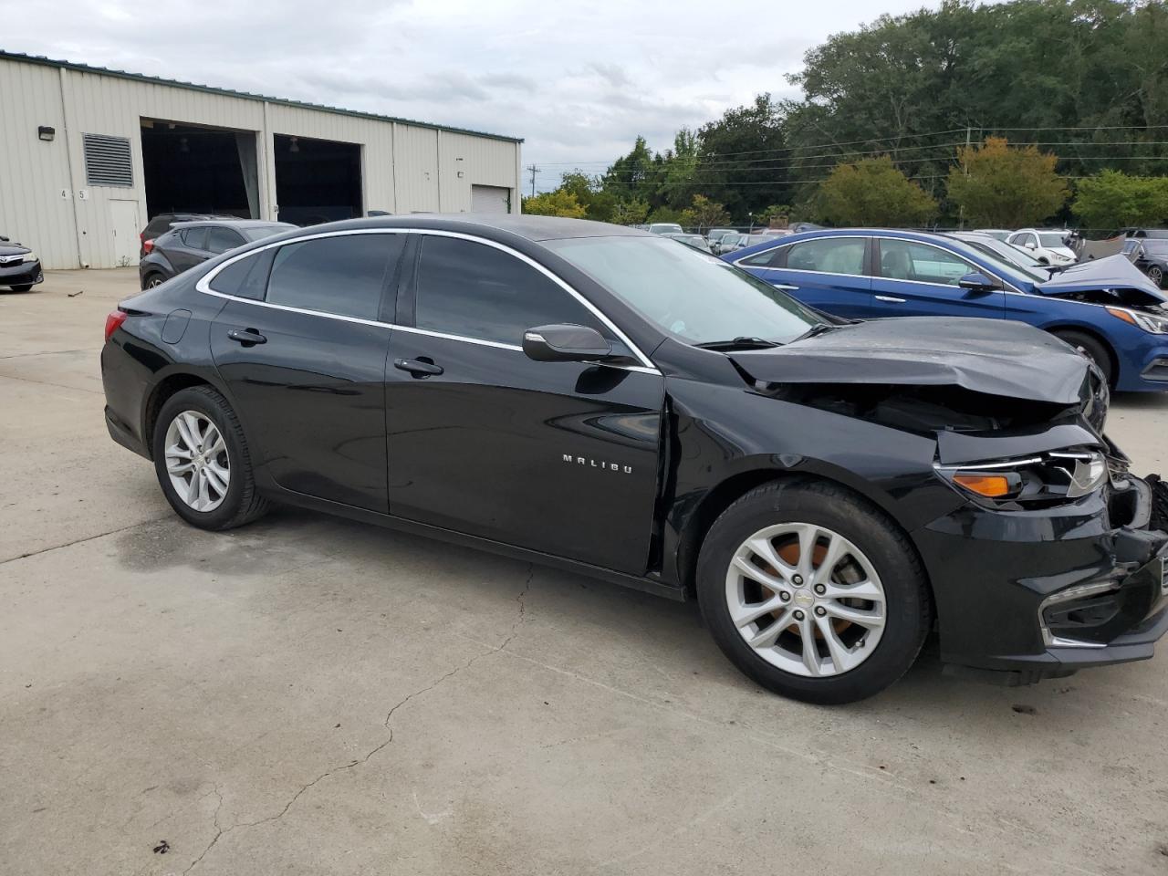 2018 Chevrolet Malibu - Image 4