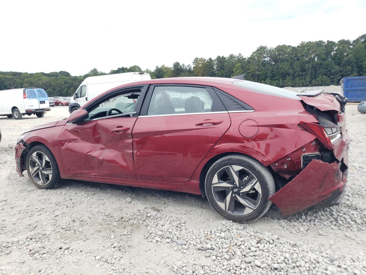 2023 Hyundai Elantra - Image 2
