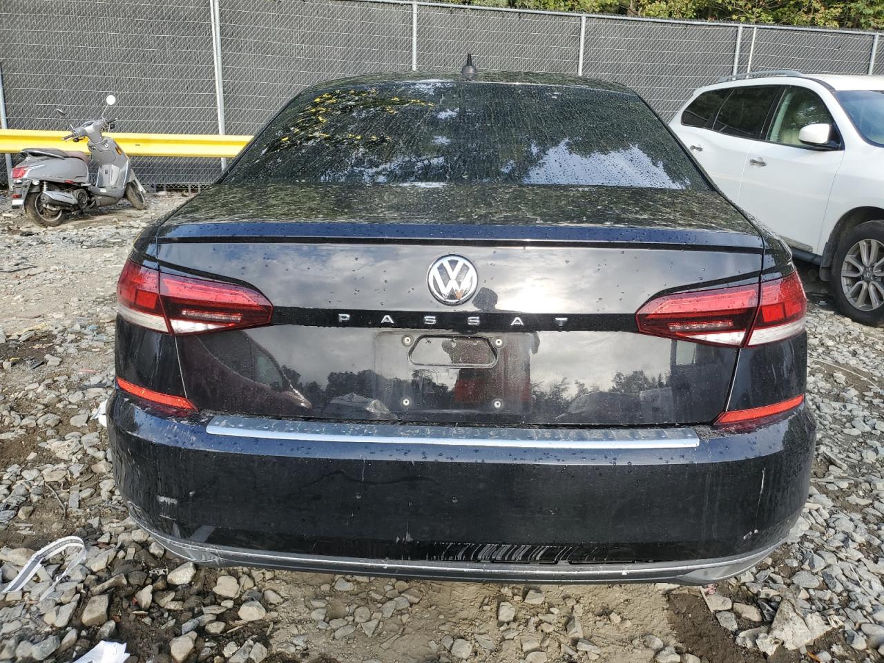 1VWSA7A36MC012176 2021 Volkswagen Passat Se