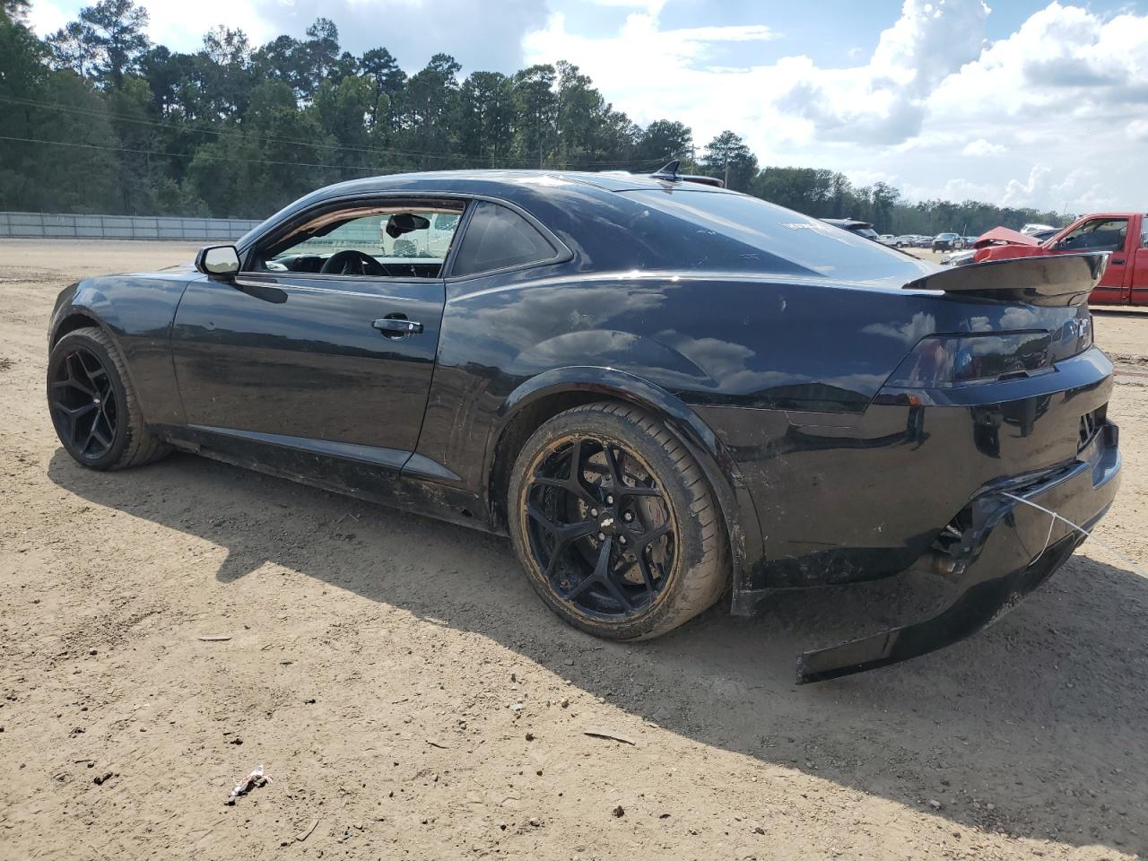 2015 Chevrolet Camaro - Image 2