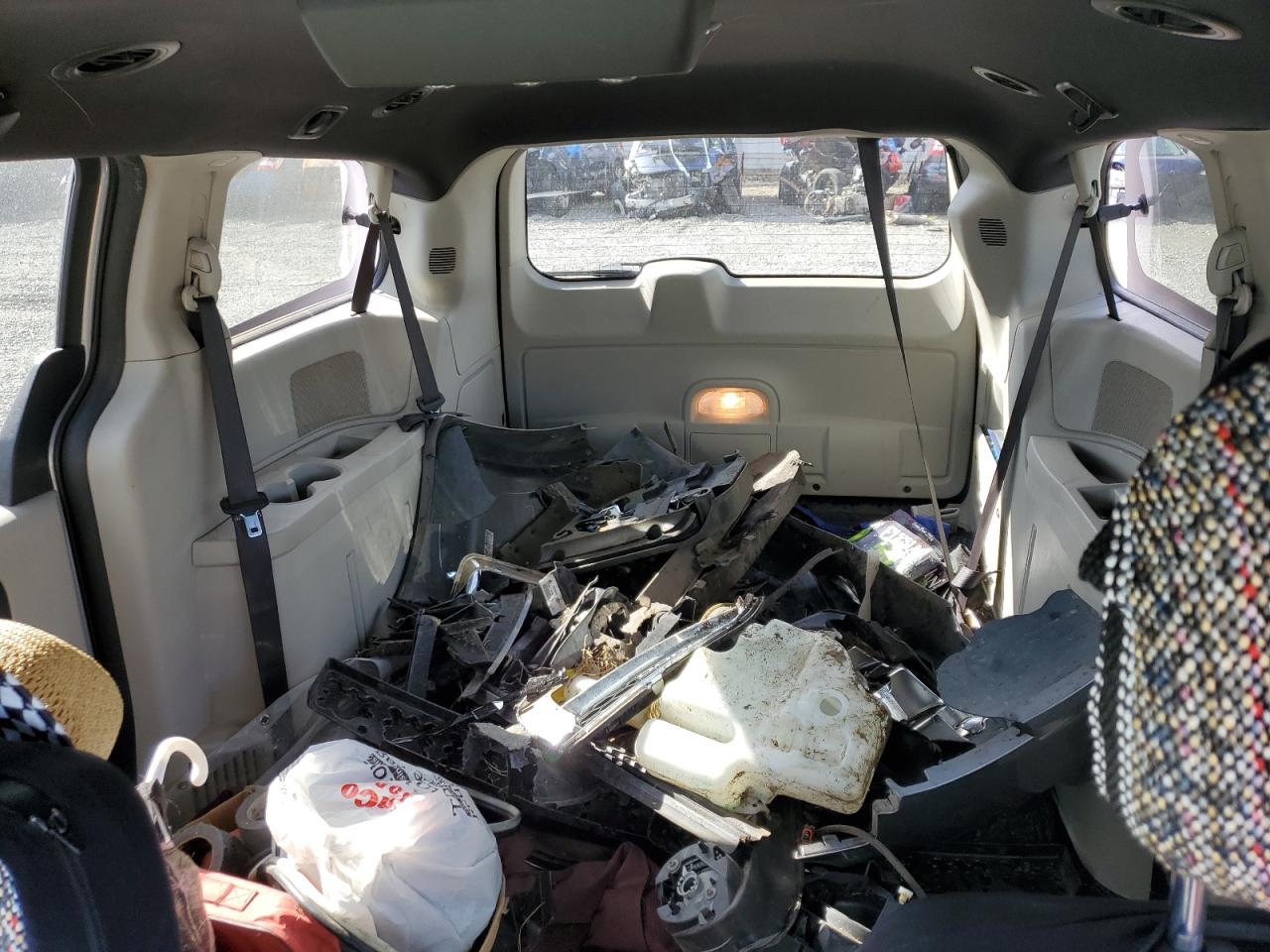 2019 Dodge Caravan - Image 10