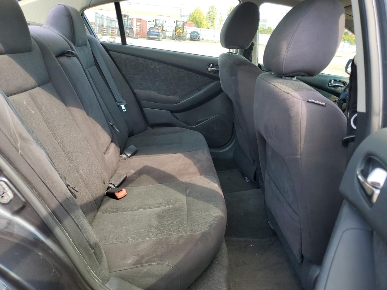 2012 Nissan Altima - Image 10