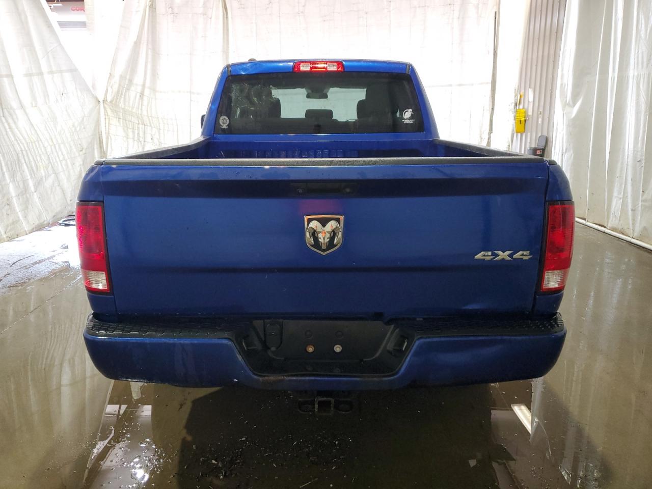 1C6RR7FG2JS246961 2018 Ram 1500 St