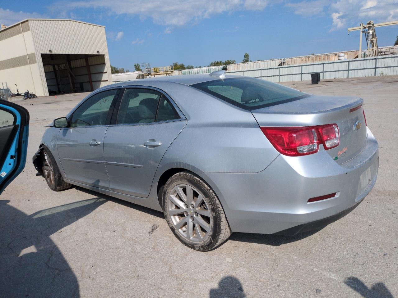 1G11D5SL1FF317913 2015 CHEVROLET MALIBU - Image 2