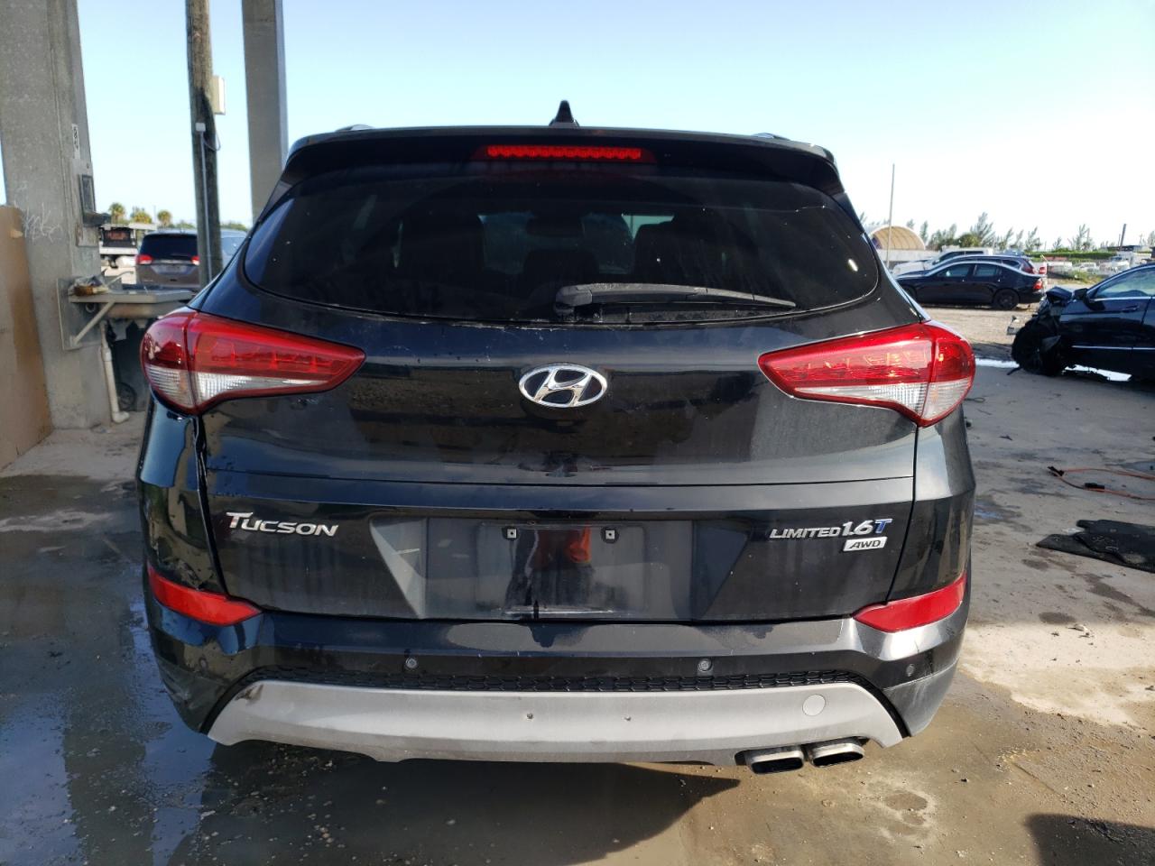 KM8J3CA22HU351831 2017 Hyundai Tucson Limited