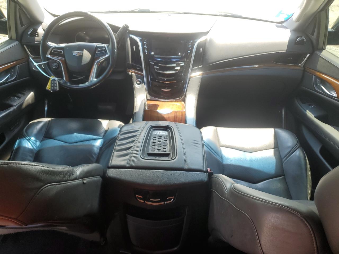 1GYS4GKJ5HR202958 2017 Cadillac Escalade Esv