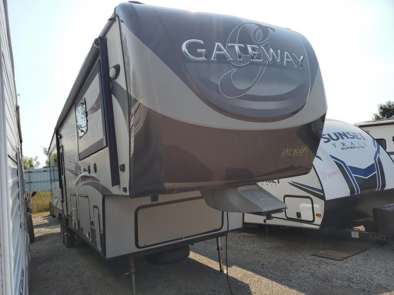 2015 Heart Land Gateway на продаже в Davison, MI - Side
