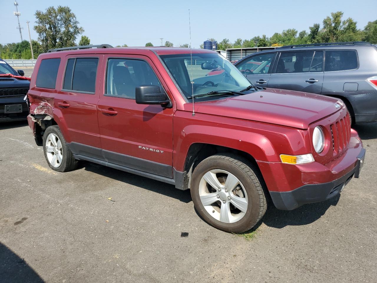 VIN 1C4NJRFB8ED744560 2014 JEEP PATRIOT no.4