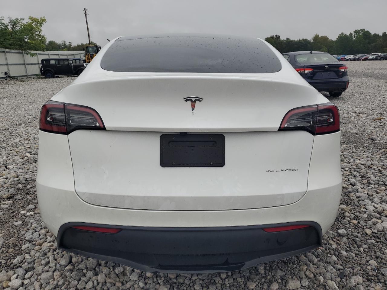 7SAYGDEE3PF831288 2023 Tesla Model Y