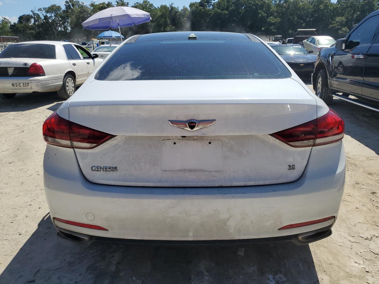 2015 Hyundai Genesis 3.8L VIN: KMHGN4JE2FU096423 Lot: 72437684