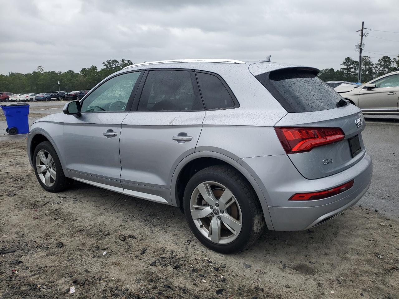 WA1ANAFY6J2194817 2018 AUDI Q5 - Image 2