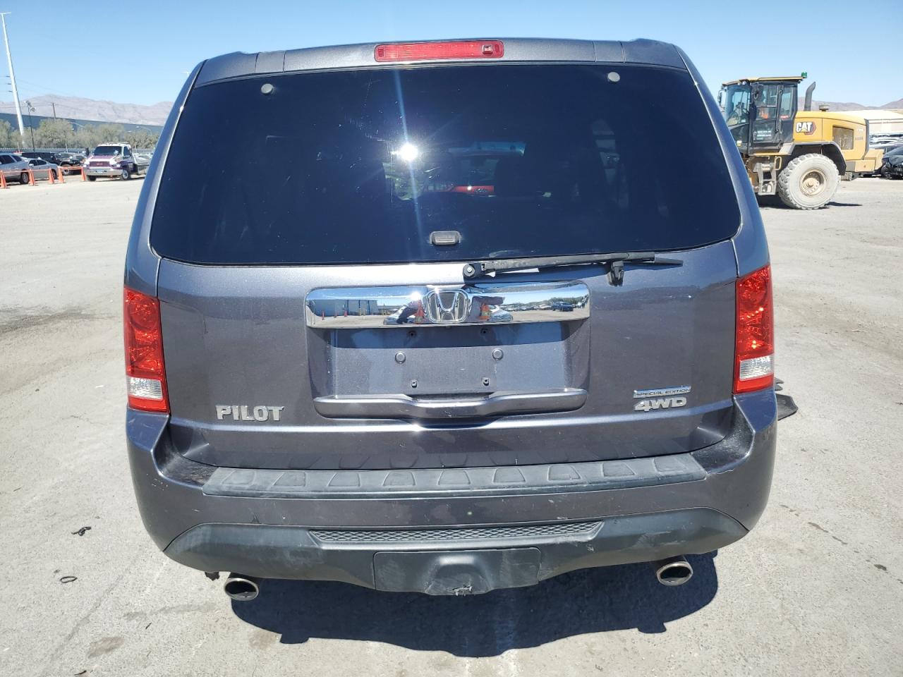 5FNYF4H30FB014370 2015 Honda Pilot Se