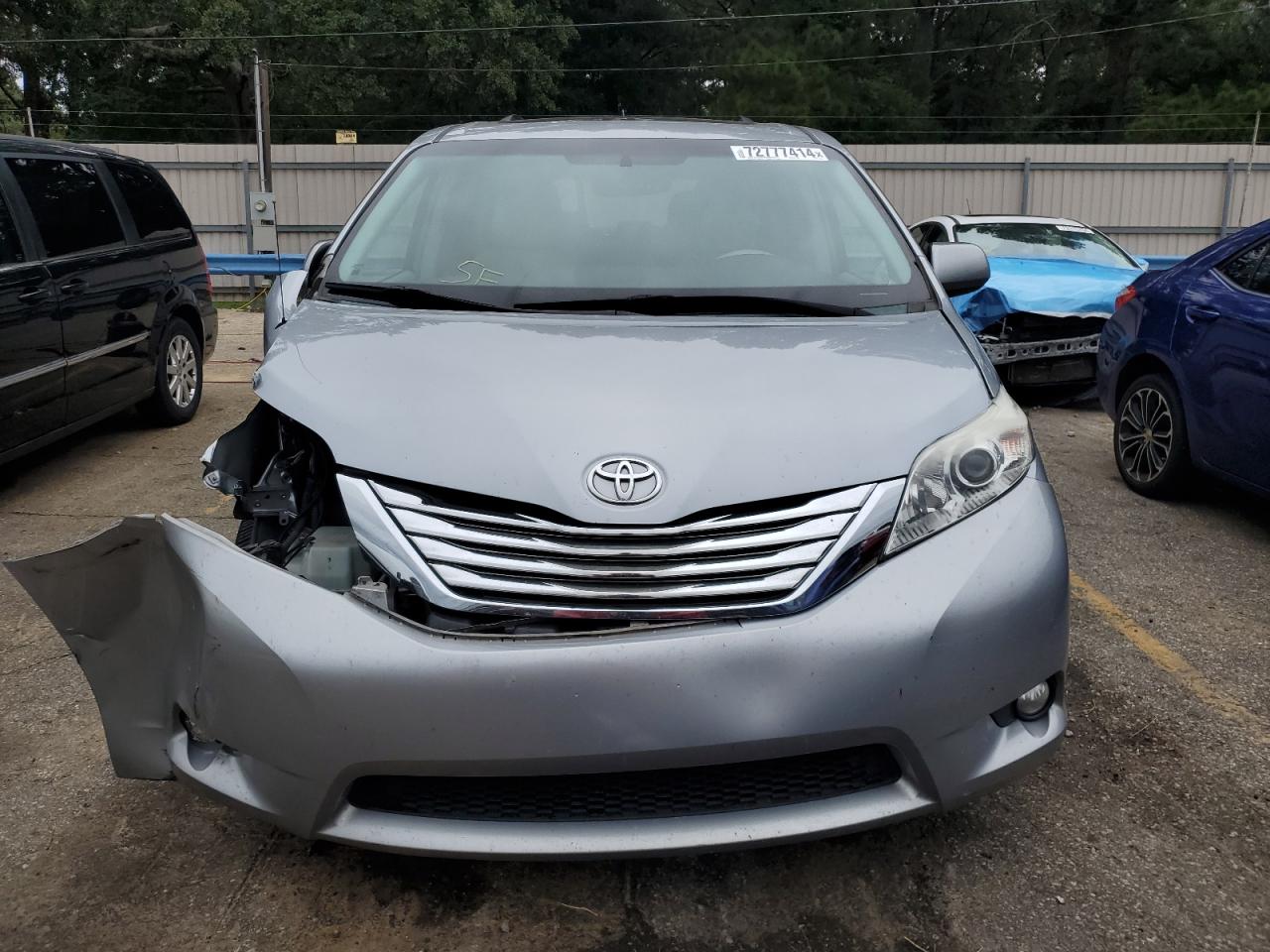 5TDYK3DC1ES510641 2014 Toyota Sienna Xle