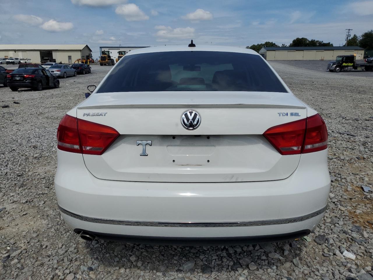 2015 Volkswagen Passat Sel VIN: 1VWCV7A30FC104489 Lot: 69208314